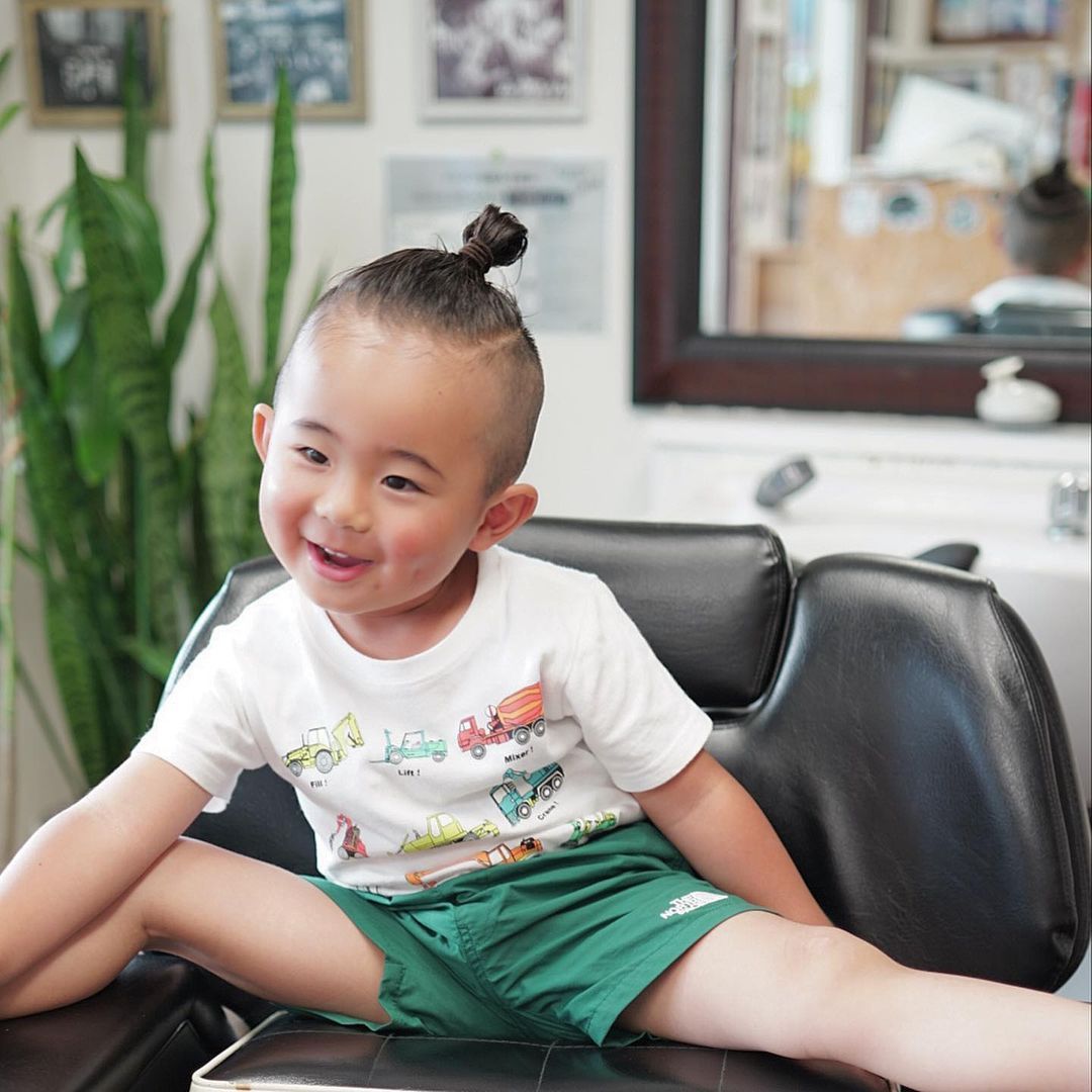 小男孩发型14款，很火很帅气，这个夏天你儿子值得拥有