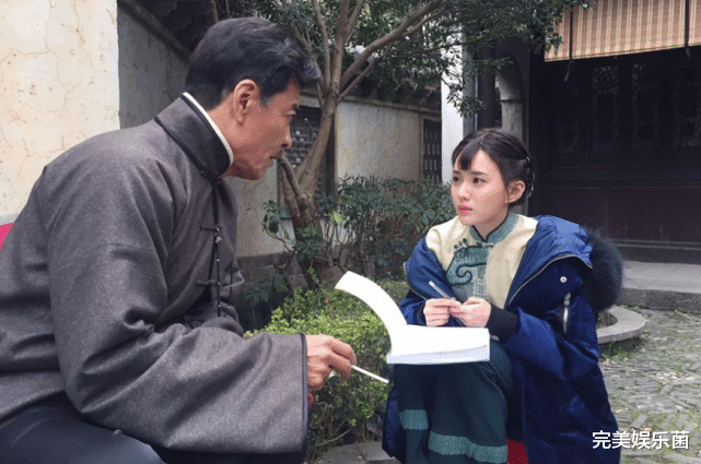 王力宏|江铠同直播被骂哭？猪鼻子、手指满是皱纹，被抢男人专业户刷屏