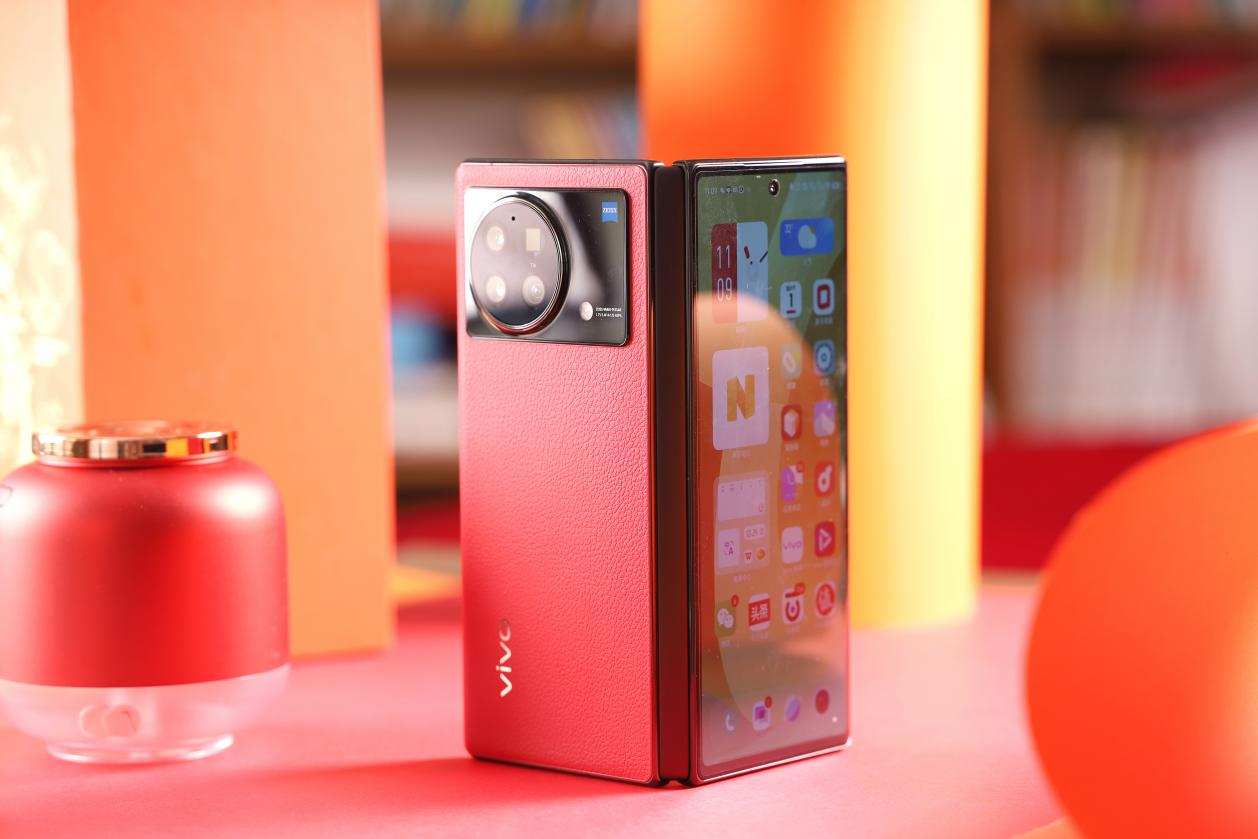 折叠屏|vivoXFold测评:最强堆料的折叠屏旗舰