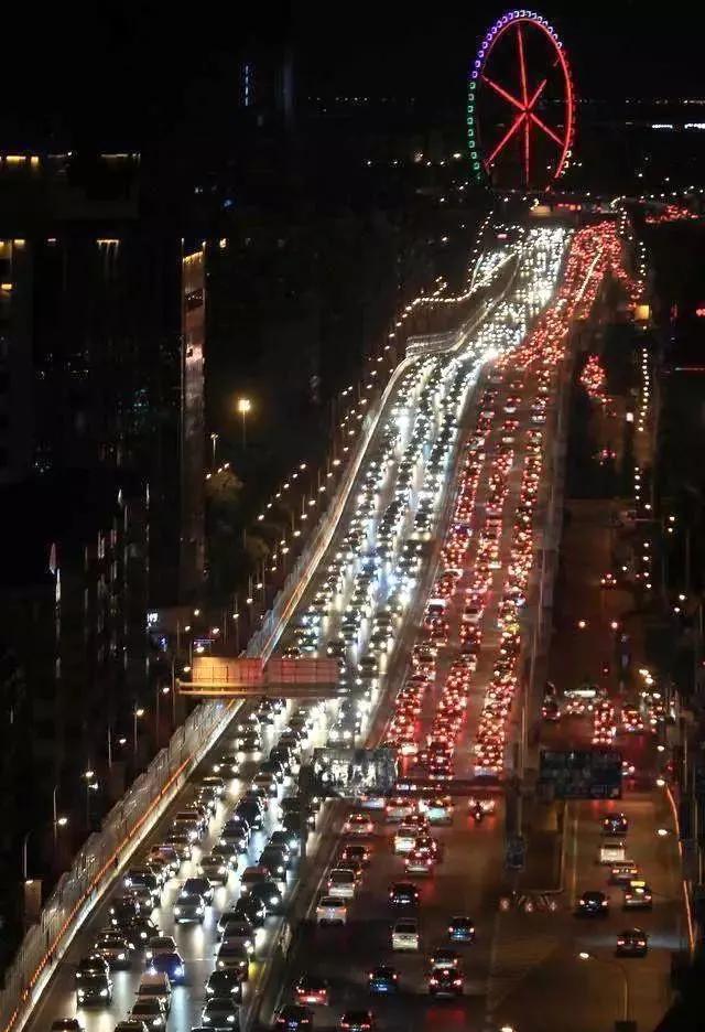 白敬亭|众多明星放弃外国籍回归祖国，当初嫌弃祖国的人回归成为一种奢望