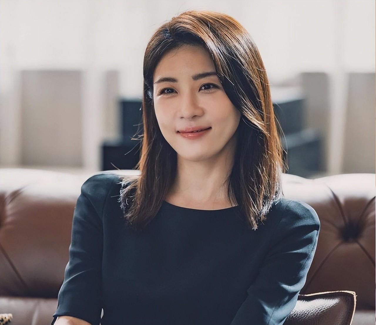 杨幂|44岁河智苑美貌回归！让宋慧乔、孙艺珍都靠边站的收视女王