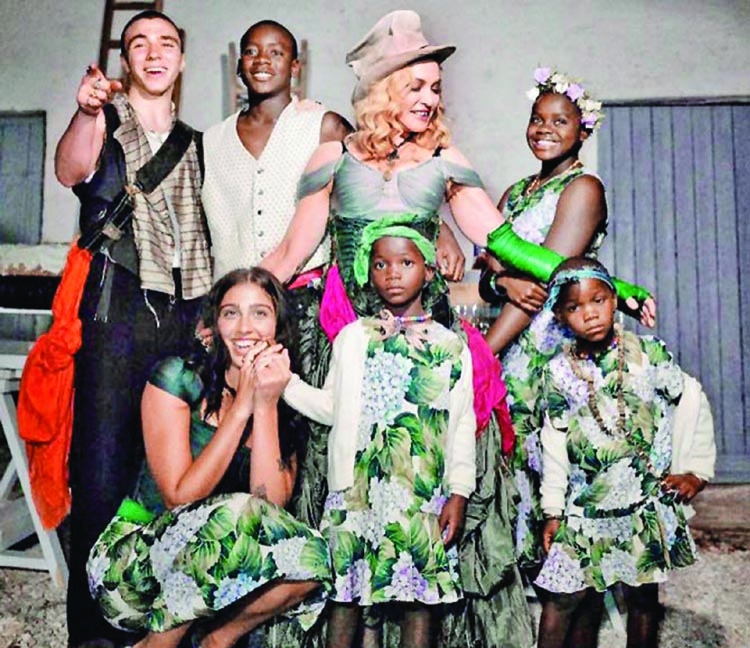 麦当娜|从老情人到小狼狗,女王麦当娜永远不缺的就是男人!