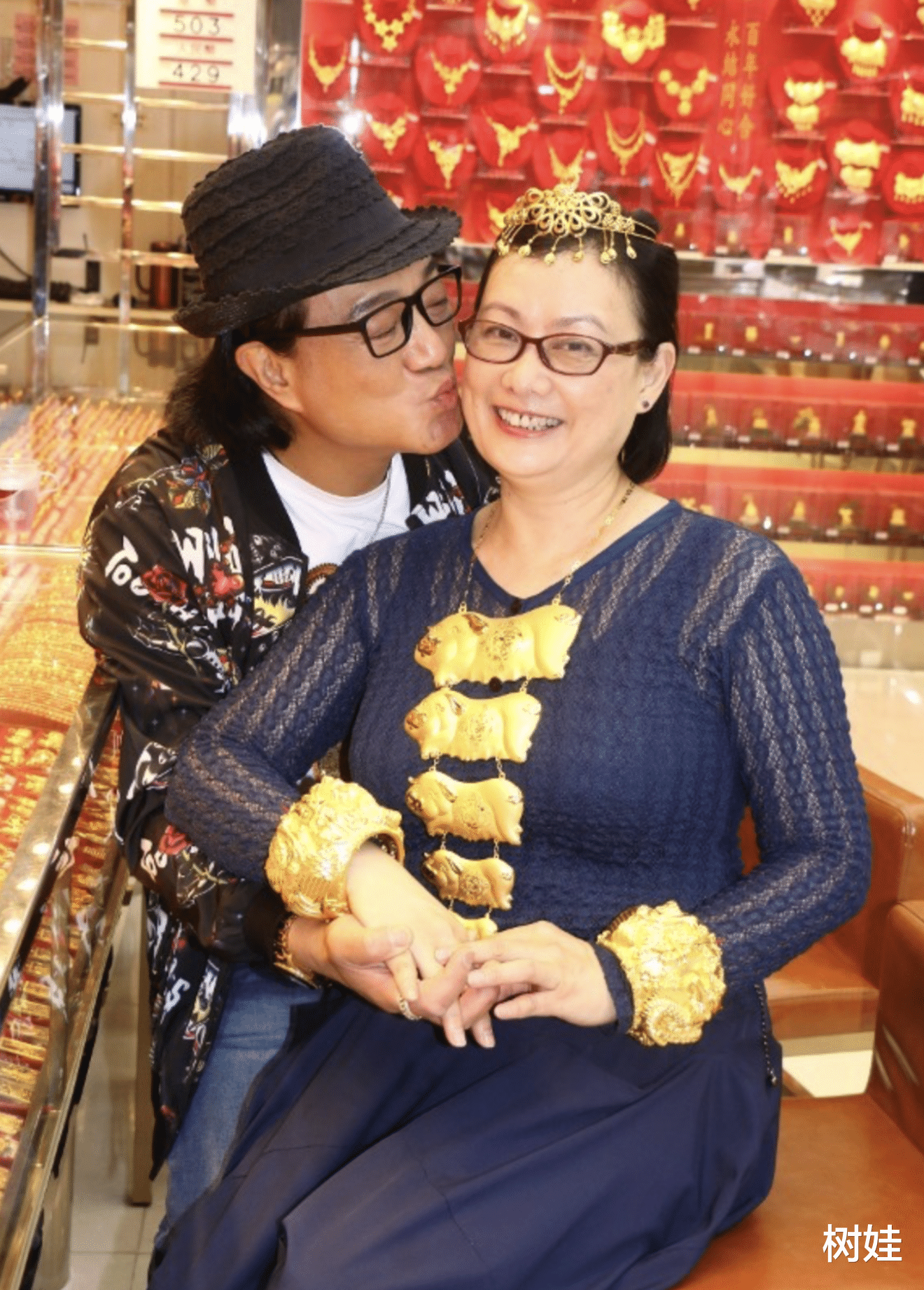 鲁振顺|65岁TVB绿叶被曝与女友分手，两人性格不合，当事人坦诚婚礼延期