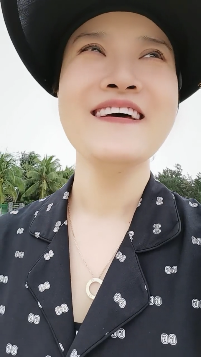 赵本山|自曝有房贷被指卖惨后，赵本山徒弟王云发声回应：永远感恩我师父