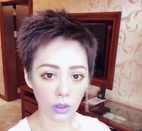 走进宁静现实中的家,古色古香充满宁静,跟她张扬的性格有点不搭