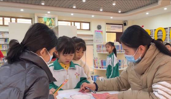 招生|天生的“撩妹高手”，小学男生考试后痛哭，只因担心女同学没考好