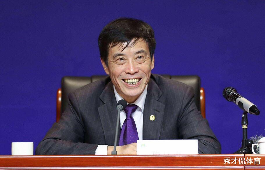 中国足协|山东球迷颤抖了！足协龌龊事曝光，陈戌源摘桃子，裁判管理重回老路