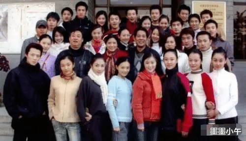 张颂文|“励志哥”张颂文,母亲早逝,当演员差点没饭吃,靠2个男人走红