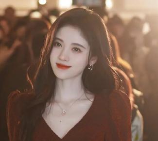 肖战|肖战已经跟宋祖儿搭上线了，现在又来了一个鞠婧祎，这是要联手了？