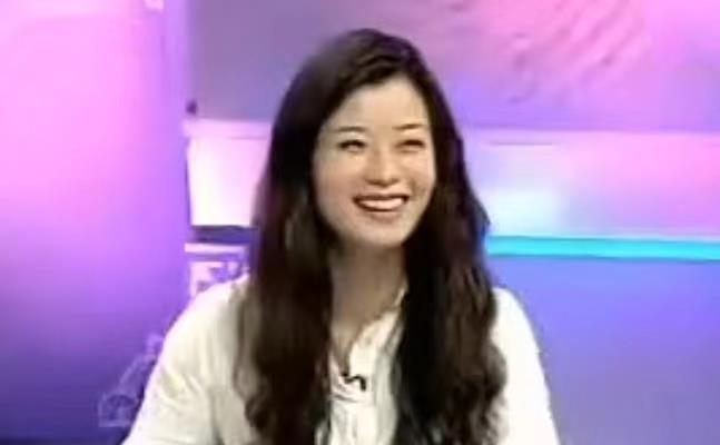 刘奕君|刘奕君妻子吕梓媛,嫁二婚演员丈夫,如今一家四口幸福甜蜜