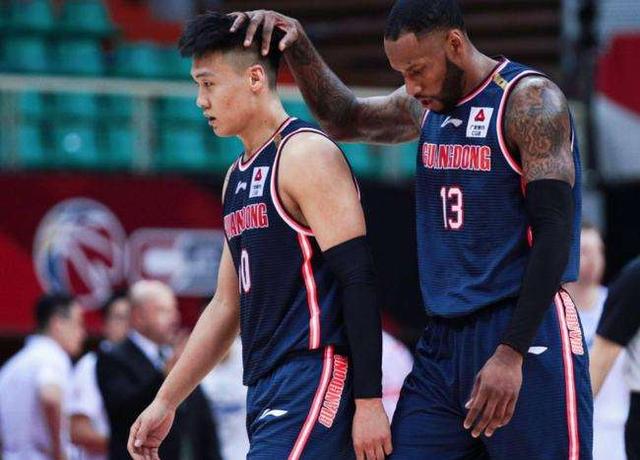 广东省|2米23，2米13，广东年轻双中锋被重用，3大续约也将助队重夺冠军