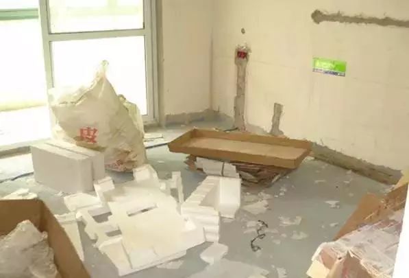 自己装修和装修公司装修相比，哪种更省钱？哪种更靠谱？