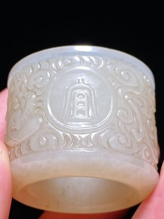 乾隆|清乾隆 和田玉籽料 白玉 云龙纹 长宜 扳指 把件