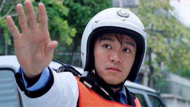 周星驰|《笑林足球》、《喜剧之星》，为什么蹭周星驰热度的电影，无一例外都凉了？