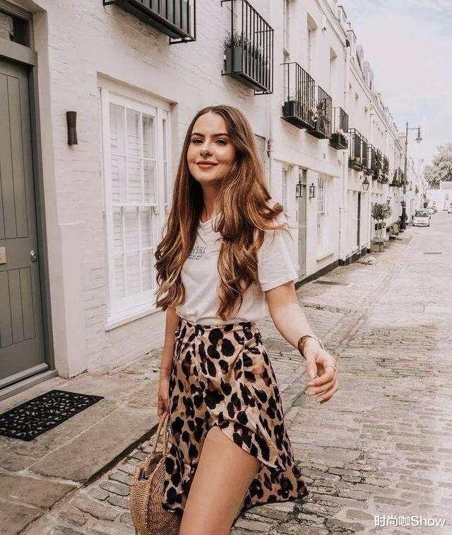 裙装|40+岁的女人,建议尝试这4种穿搭风格,气质又有魅力