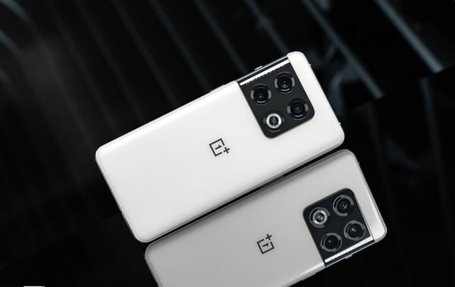 |都2022年了,没有快充的手机能用?