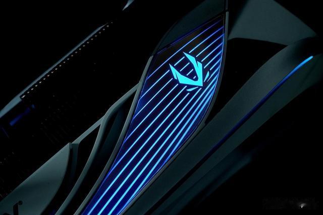 清幽雅致 索泰RTX 4080 AMP EXTREME AIRO月白图赏