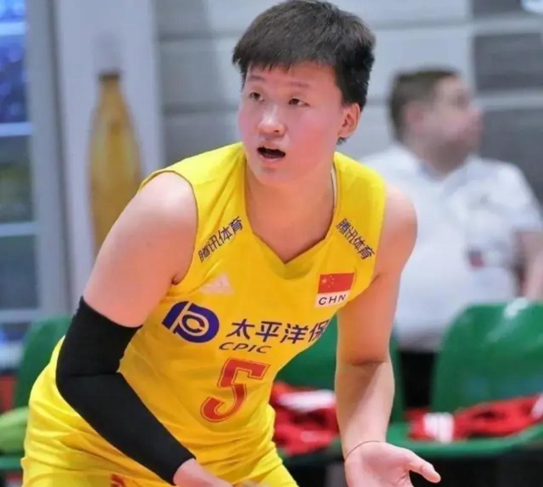 姚迪|姚迪、胡铭媛、栗垚三队员球衣号码被收回，或再无机会返中国女排