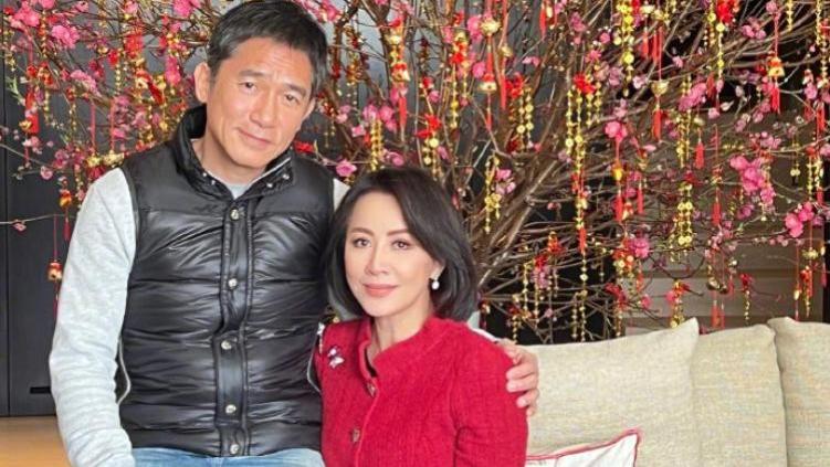 梁朝伟|梁朝伟夫妇难得合体晒照，前后对比都是幸福的样子，还祝福网友