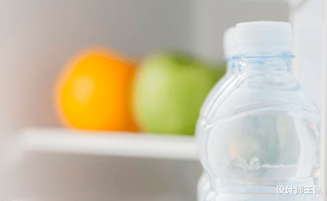 冰箱结冰太厚别铲!用1个塑料瓶解决,冰块哗哗掉,真的太厉害了