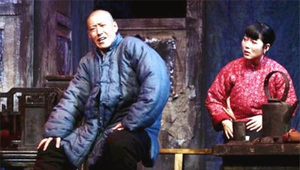 老舍的文笔有多高？《骆驼祥子》中的“性描写”，媲美《金瓶梅》