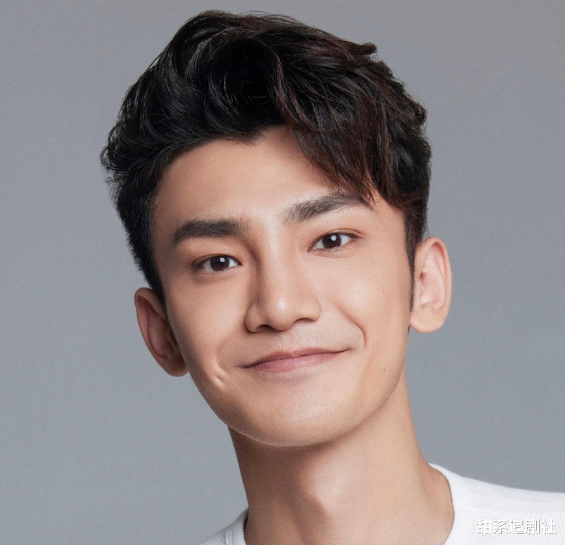 蒋龙|《喜剧大赛》大放异彩，多年演配角，新戏开机男一号