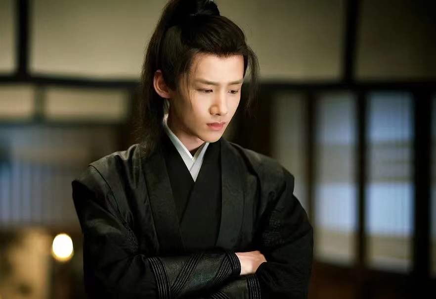 赵赫|播放量破3500万，豆瓣被好评刷屏，白敬亭一出手就是王炸剧