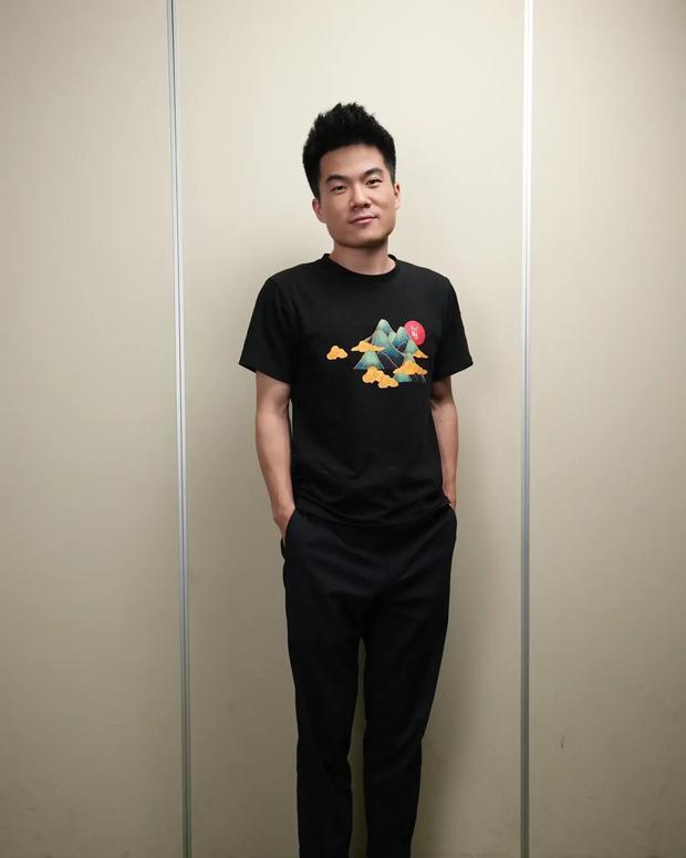 董宇辉|董宇辉,真的太难了!面对铺天盖地的差评,他的回应让人瞬间破防