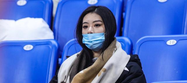 孙铭徽|孙铭徽公开表白环球小姐，曾是郭艾伦前女友，CBA太太团再添一人