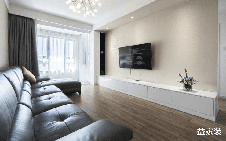 79平的三口之家，入户就是玄关衣帽间，独特的设计更舒适