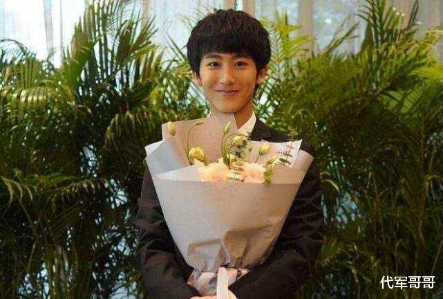 张铭恩|盘点年纪轻轻却情史丰富的八大明星，看看都有谁？