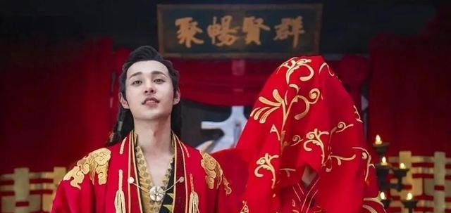 袁昊|窦骁新剧军装有苏感，袁昊造型拖后腿，与《一夜新娘》判若两人