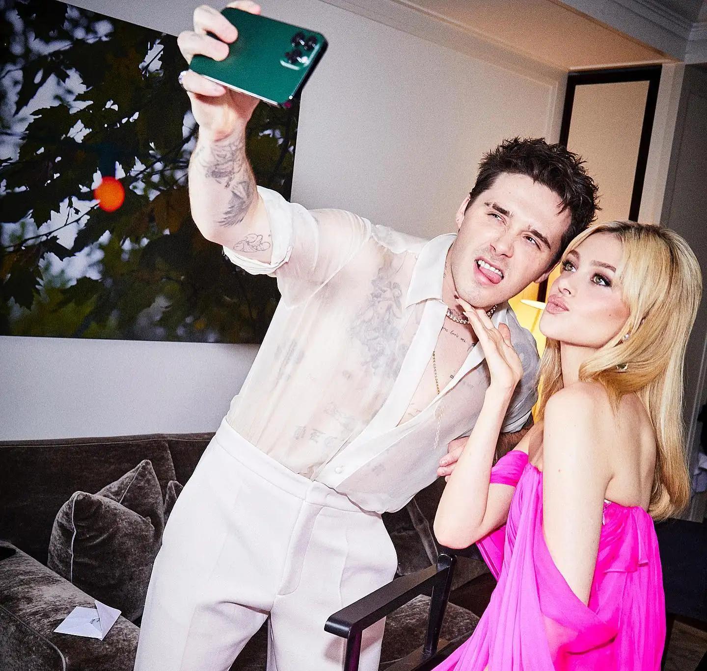 |大布与妮可拉高调现身，牵手展示巨型钻戒，透露metgala晚会细节