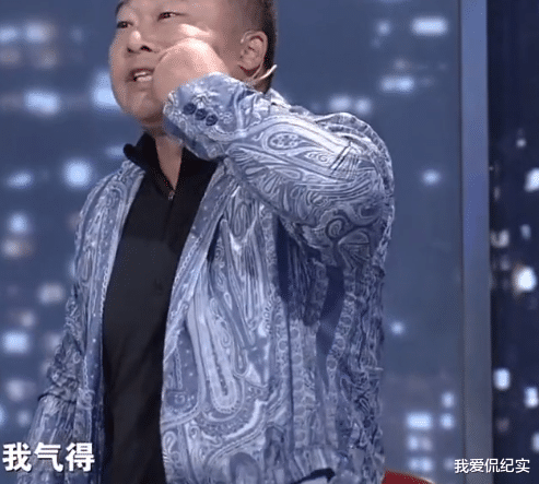 江苏弟弟逼姐姐卖房替他还债,姐姐一口拒绝,竟被掐脖暴打