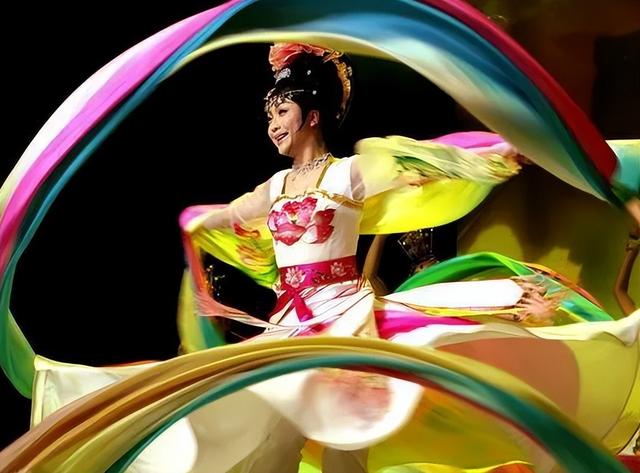 李玉刚|观众不再给李玉刚“留面子”:时代抛弃你的时候,连招呼都不会打