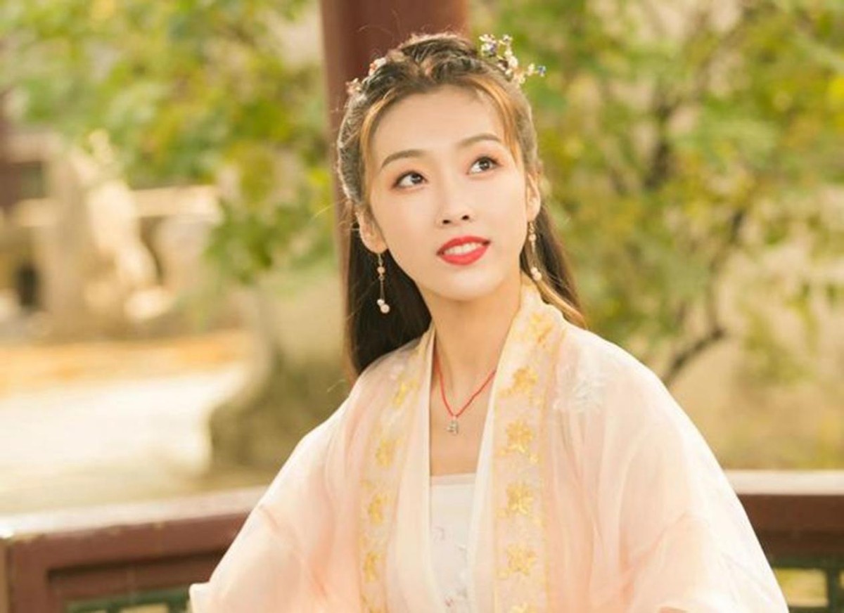 成毅|《底线》后,成毅又一新剧将播,女主是三搭的她,引人期待