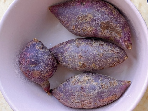 紫薯|三高人群的最爱!蔬菜中的“花青素之王”,常吃补血又护肠,低脂高营养!