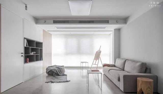 费尽心思装的客厅，爸妈第一次来却说存不住钱，你们来评评理！