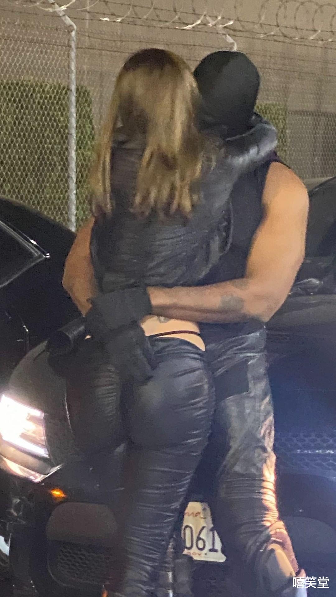 张凌赫|离谱!侃爷Kanye West街头打人,还突然Diss前妻的男友