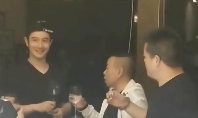 潘长江|直播带货遭点名后,潘长江喊话网友:继续支持我,因为我65岁了!