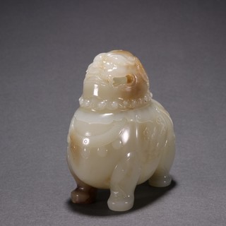 和田玉籽料|清代 和田玉籽料狮子香薰摆件