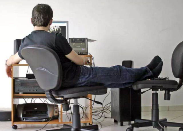 衰老|不论男女,50岁将进入“养寿期”,提醒:避免4个行为,做好4件事