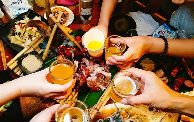 |饭局上，不主动转桌子的人，往往是这3种人，很准别不信