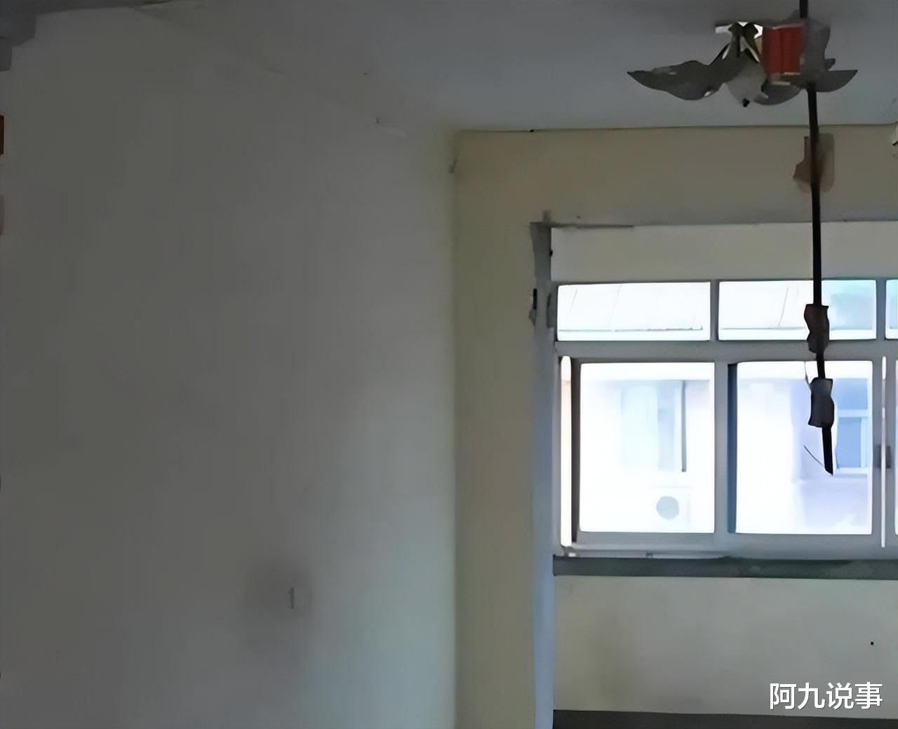 大妈嫌自家客厅小敲掉承重墙,导致整栋楼出现大裂缝差点塌了,她自己还感觉委屈为哪般?