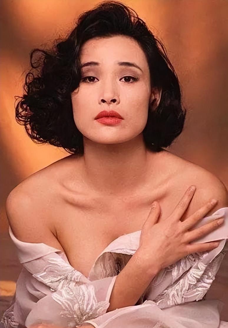 陈冲|一则动态让陈冲跌落神坛，网友：咎由自取