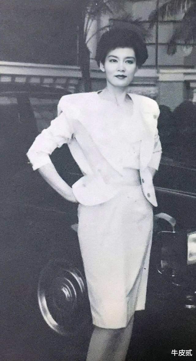 赫本|同样演“贵妇妈妈”，把邬君梅潘虹等女星放在一起，差别出来了