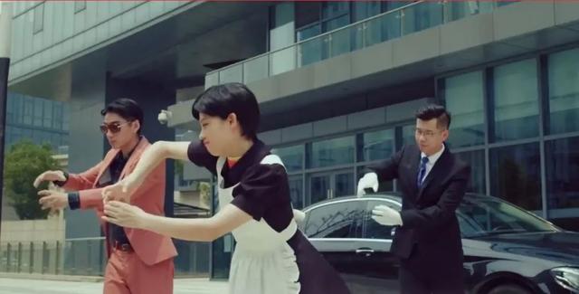 老干妈|“国民女神”录屏式直播，30天带货不到100万