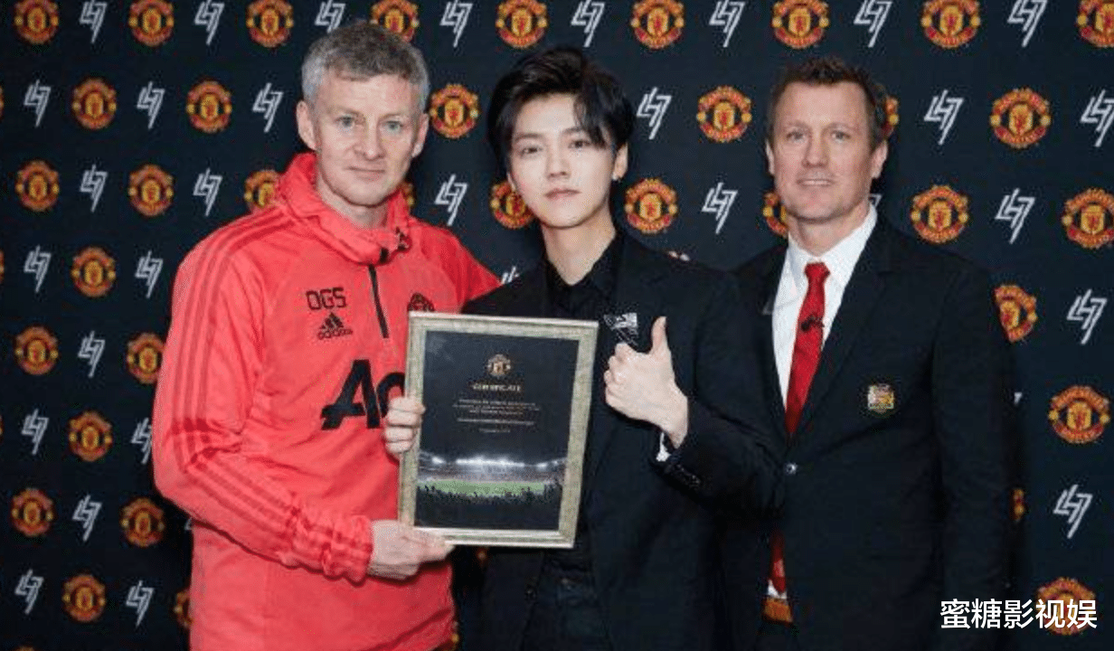 鹿晗|鹿晗解说2场世界杯引热议,粉丝:他捐足球场,凭什么不配?