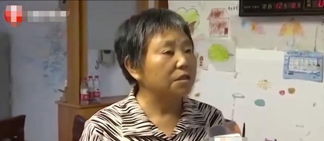 丈夫进妻子卧室,就得给她扫码付钱,每次进卧室至少要转账200元