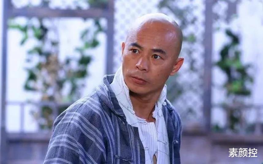 徐克|熊欣欣扮演厨神抱着文物啃了一口，徐克很恼火，这一口赔偿了80万